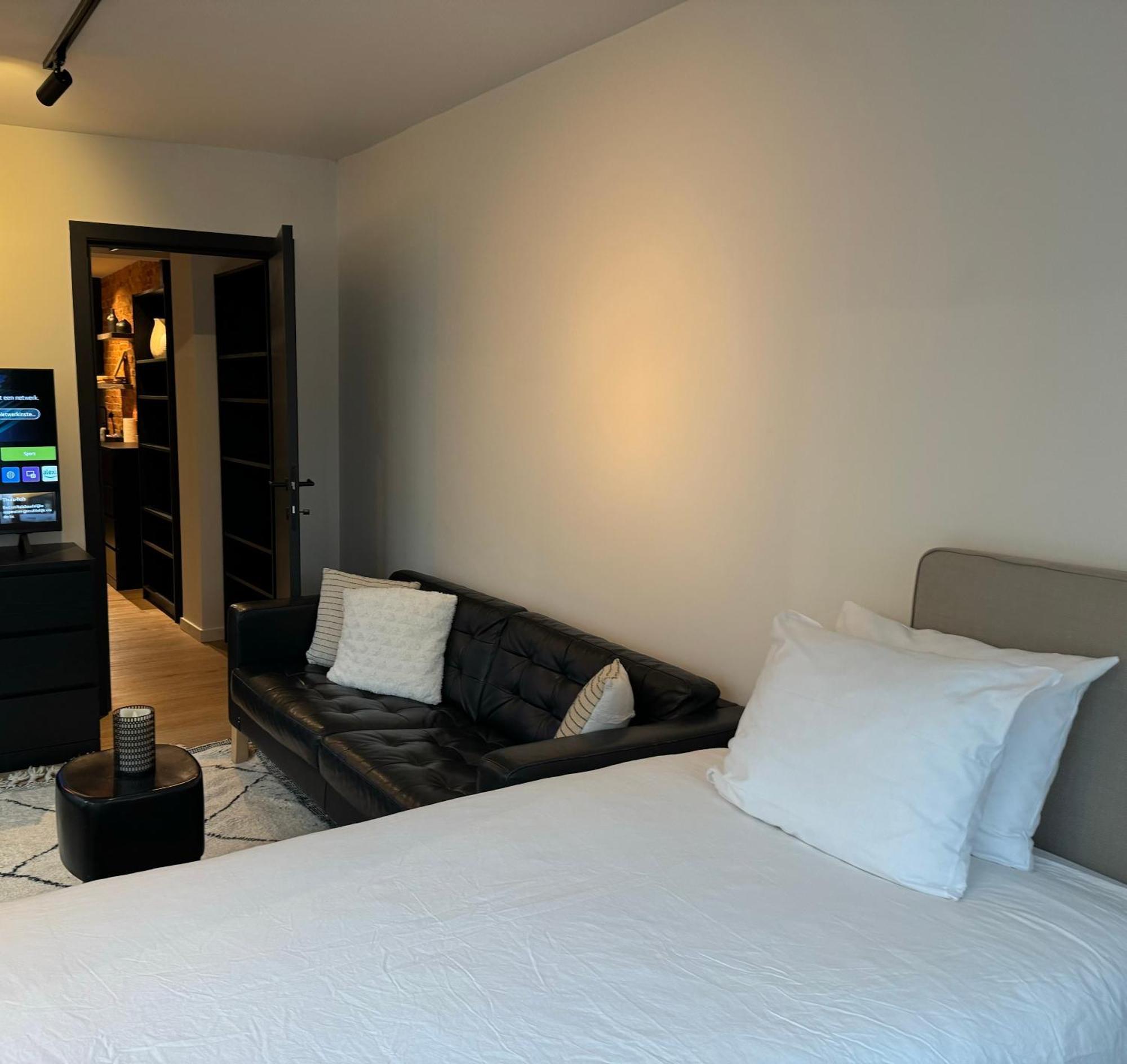 Luxury Apartment With Cosy Garden! خنت المظهر الخارجي الصورة