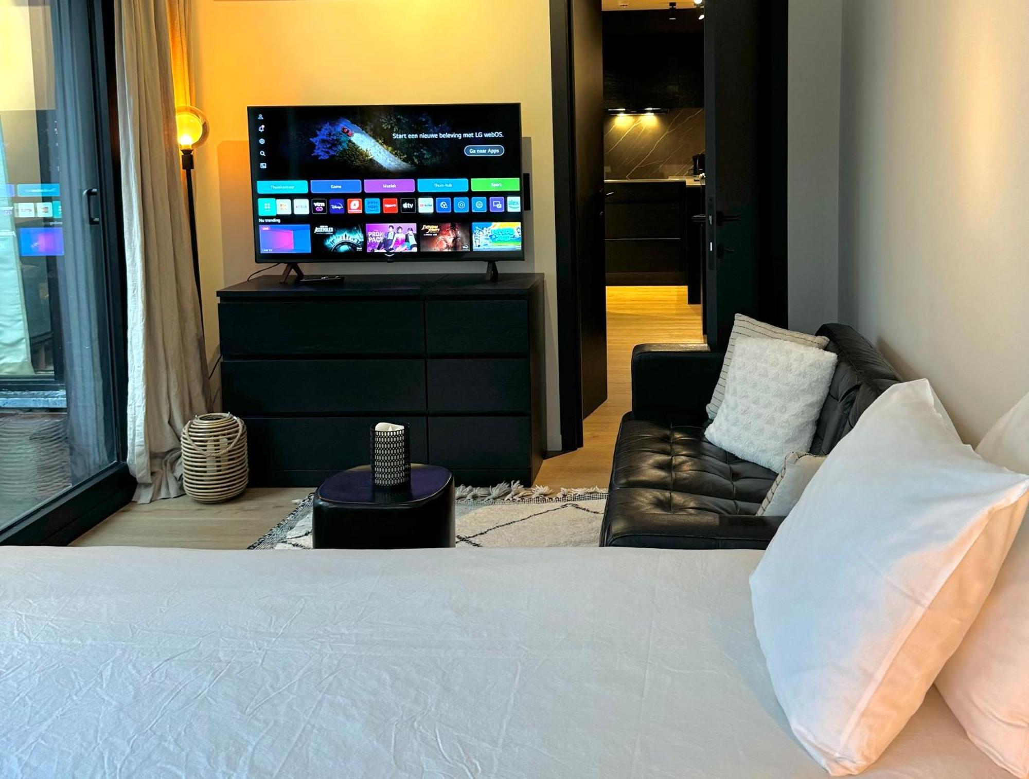 Luxury Apartment With Cosy Garden! خنت المظهر الخارجي الصورة