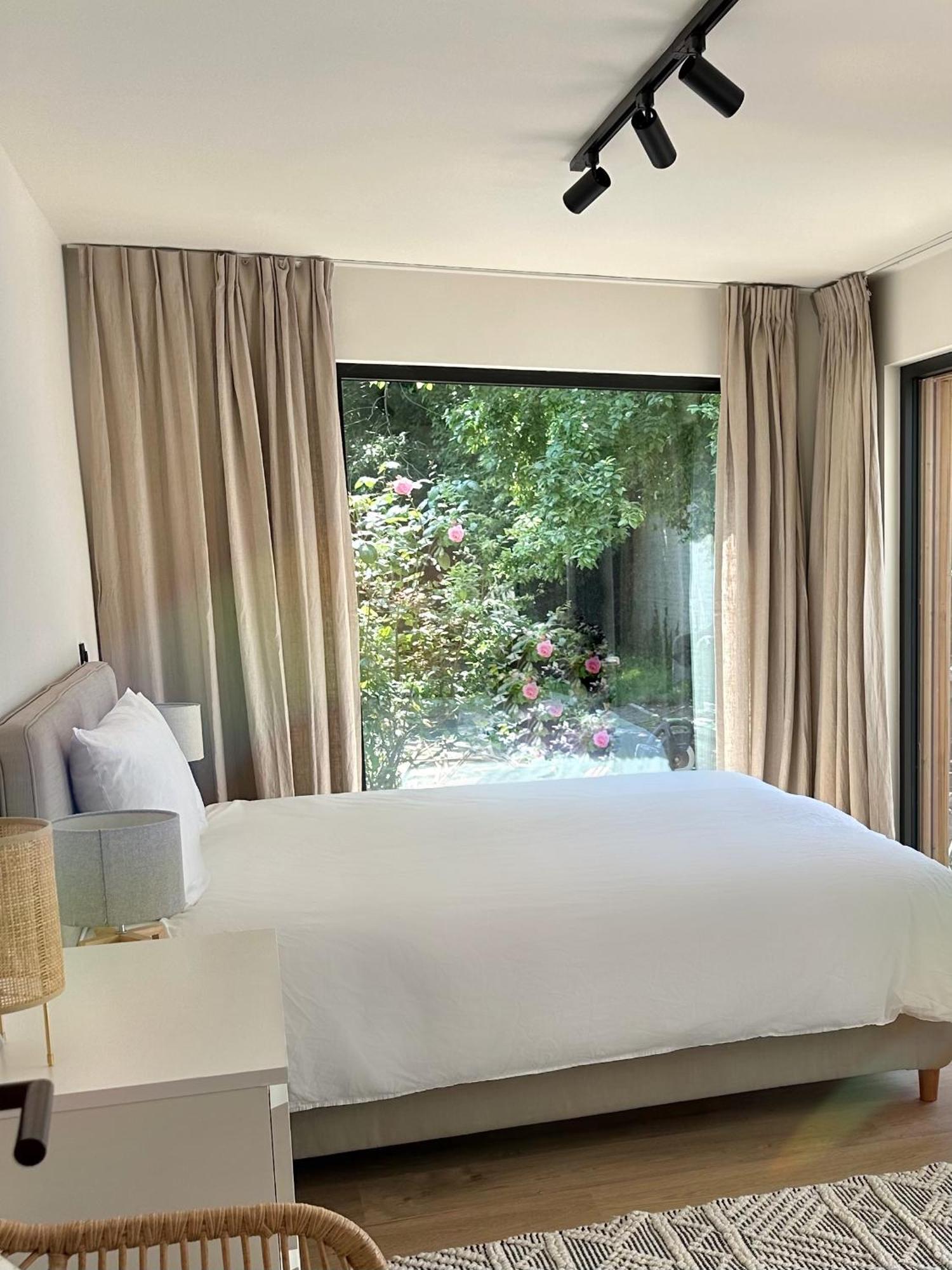 Luxury Apartment With Cosy Garden! خنت المظهر الخارجي الصورة